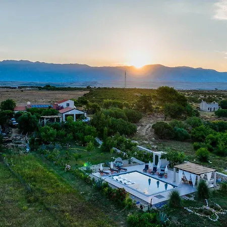 Villa Slatina Near Zrce Beach-2