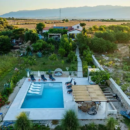 Villa Slatina Near Zrce Beach-3